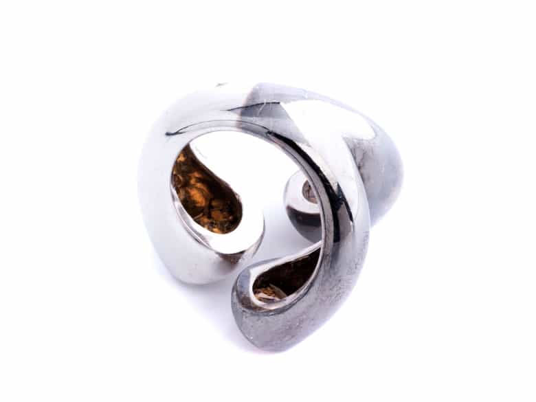 Detailabbildung:  Ring mit braunen und weißen Brillanten