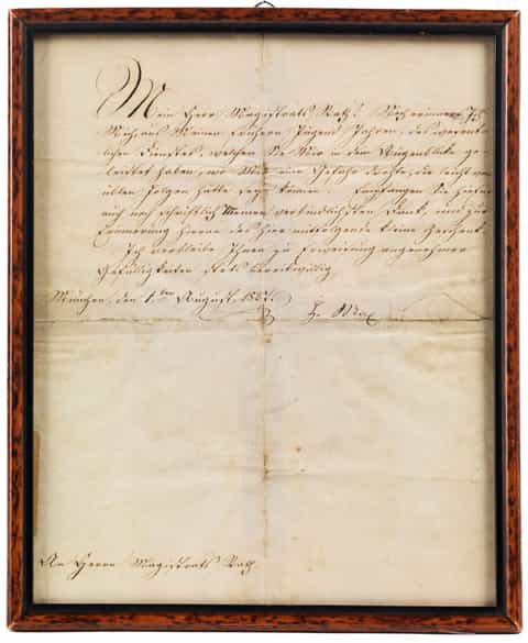 Detailabbildung: Empire-Golddose mit handschriftlichem Schenkungsbrief von Herzog Maximilian in Bayern aus dem Jahre 1827