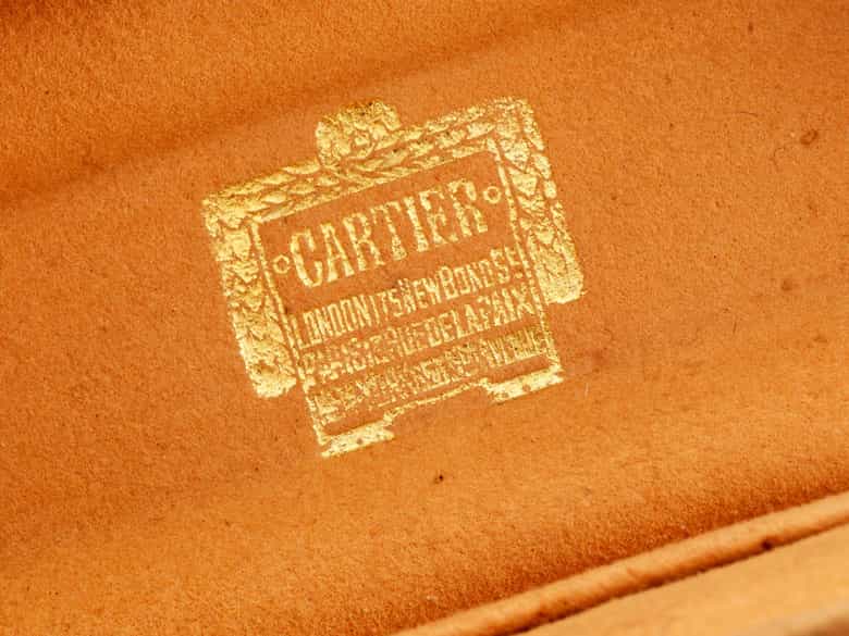Detailabbildung:  Londoner -Cartier-Dose mit zugehörigem Originaletui