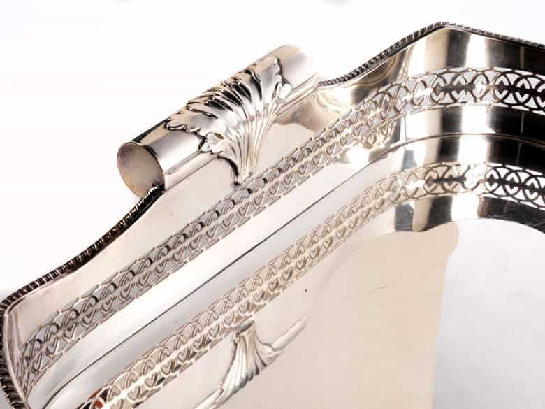 Detailabbildung:  Versilbertes Tablett