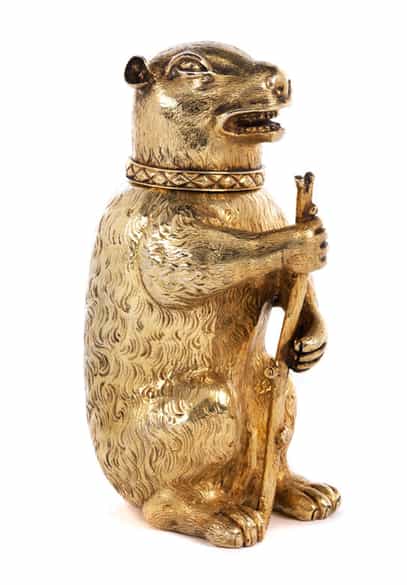 Detailabbildung: Trinkspiel in Form eines Bären 