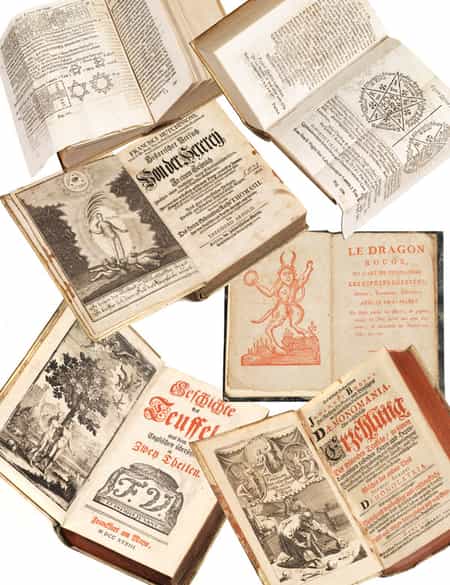 Detailabbildung:  Eine Sammlung Bücher des 16. - 19. Jahrhunderts
