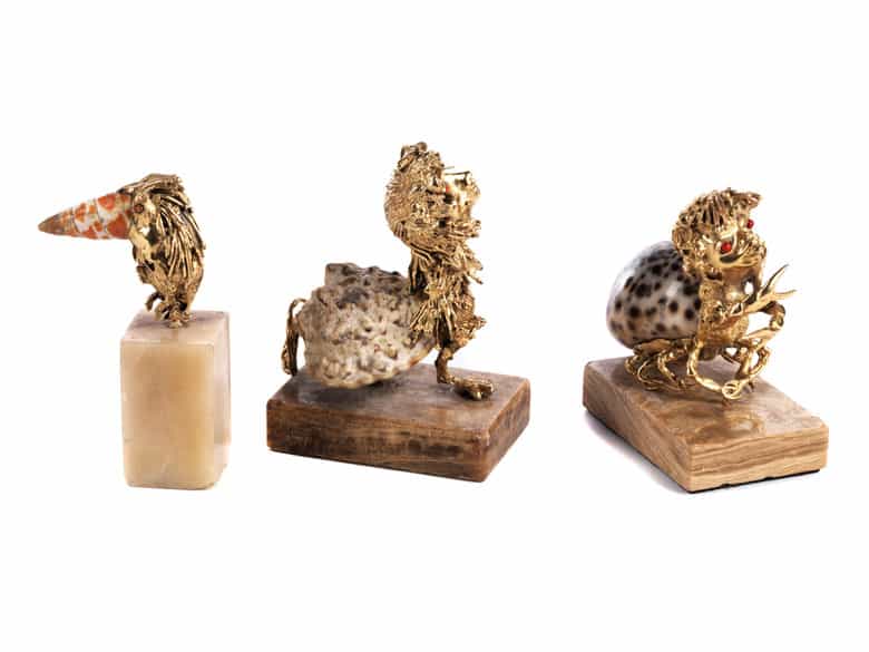 Detailabbildung:  Drei kleine Kunstkammerobjekte mit Schnecke