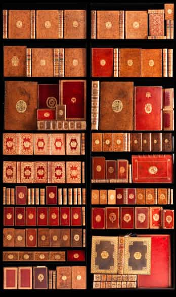 Detailabbildung: † Eine bedeutende Sammlung Bücher mit den vergoldeten Wappen herausragender Persönlichkeiten des 18. Jahrhunderts