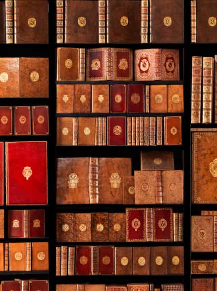 Detailabbildung: † Eine bedeutende Sammlung Bücher mit den vergoldeten Wappen herausragender Persönlichkeiten des 18. Jahrhunderts