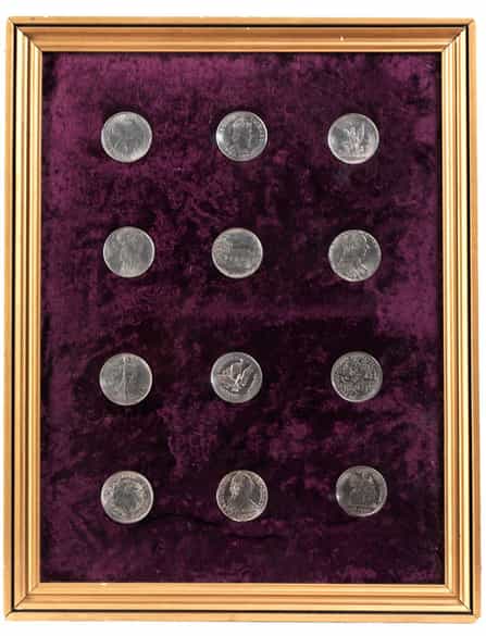 Detailabbildung:  Konvolut von 48 Münzen und Repliken