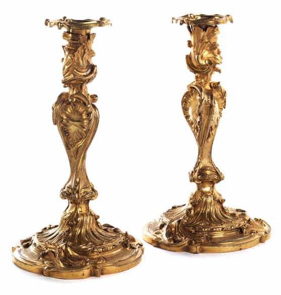 Detailabbildung: Höchst qualitätvolle, seltene Louis XV-Kerzenleuchter nach Meissonier