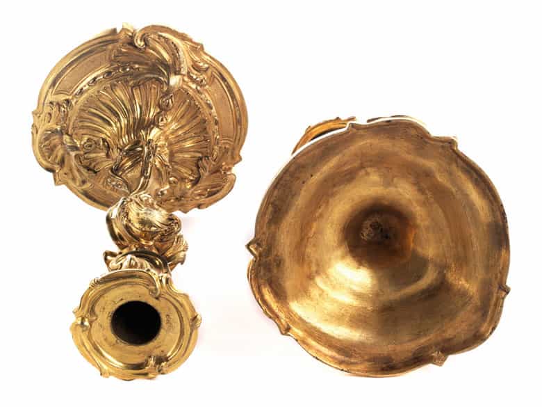 Detailabbildung: Höchst qualitätvolle, seltene Louis XV-Kerzenleuchter nach Meissonier