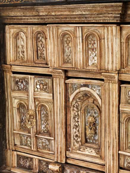 Detailabbildung:  Frühes und ebenso seltenes Kabinettkästchen