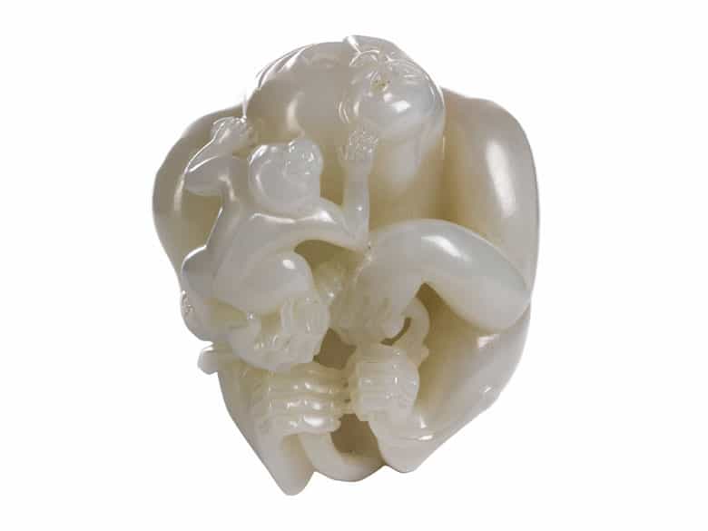 Detailabbildung:  Chinesische Jadeschnitzerei in Form zweier Affen