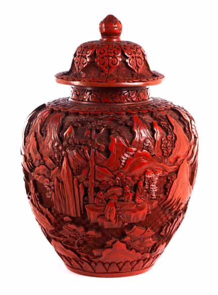 Detailabbildung:  Feine chinesische Rotlackvase