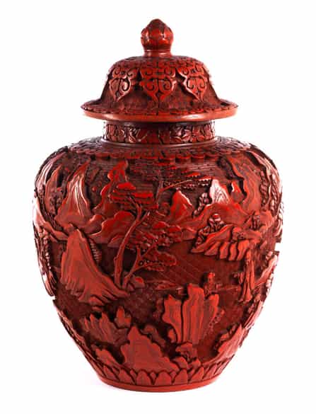Detailabbildung:  Feine chinesische Rotlackvase