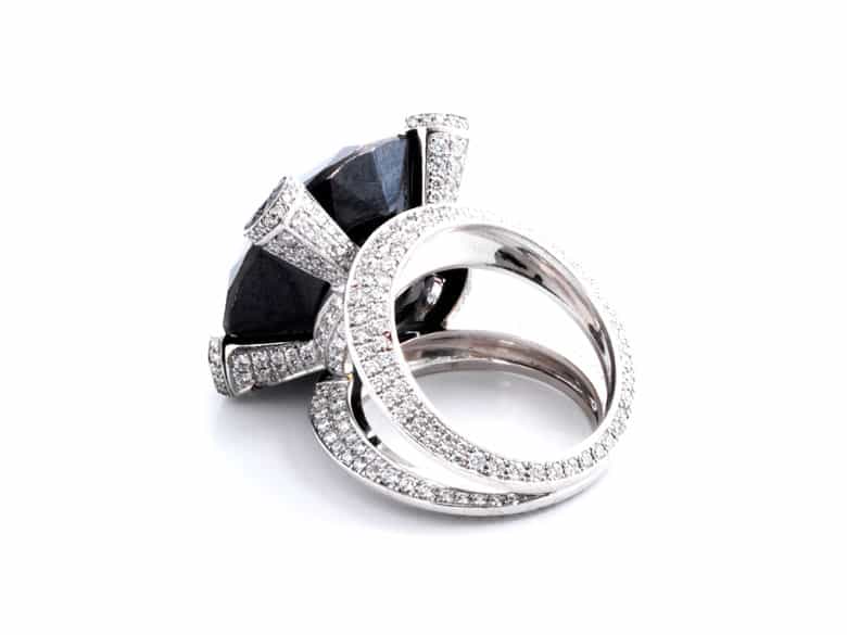 Detailabbildung:  Diamantring mit schwarzen Steinen von Chopard