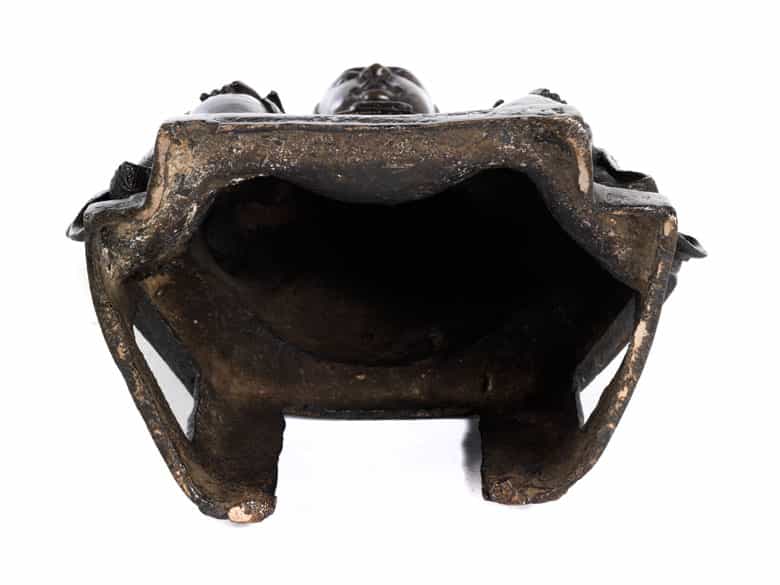 Detailabbildung:  Chinesische Mingzeitliche Bronzefigur des Zhenwu