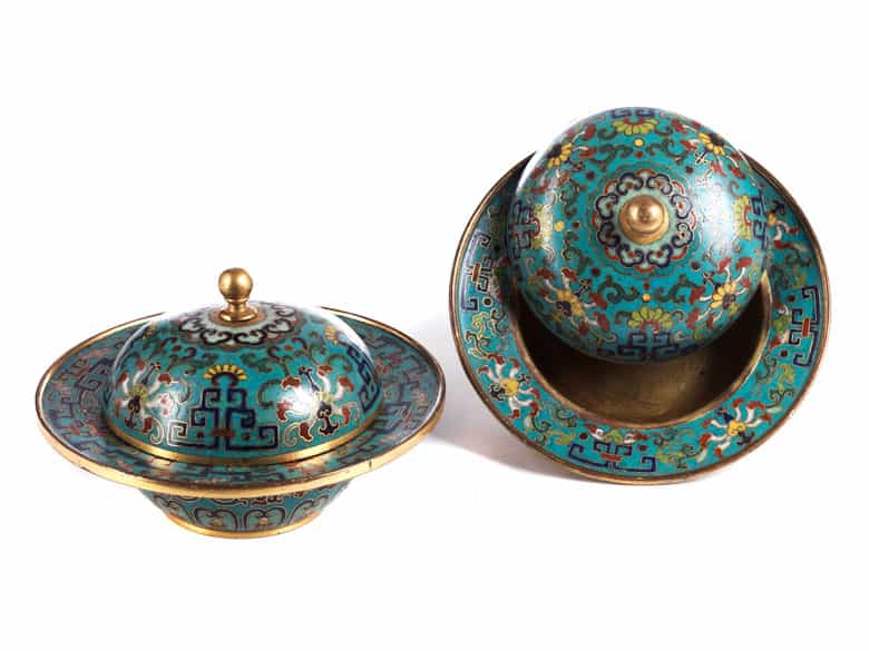 Detailabbildung:  Zwei chinesische Cloisonné-Deckeldosen