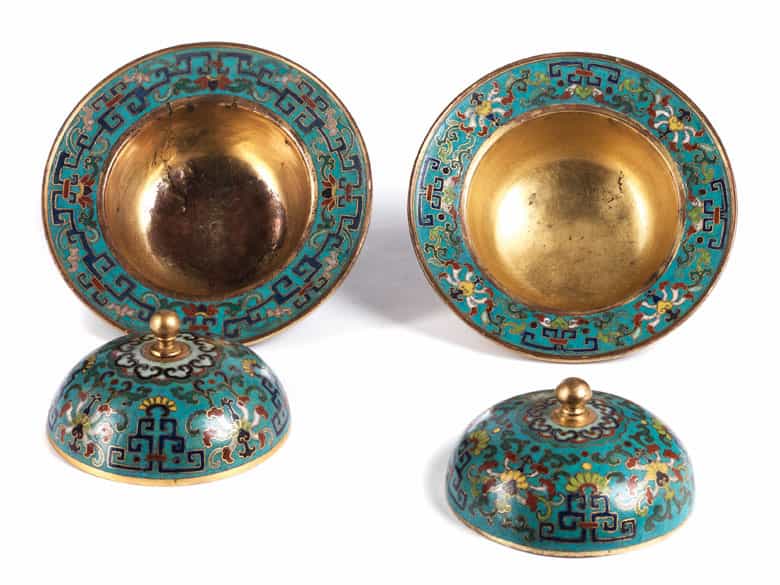 Detailabbildung:  Zwei chinesische Cloisonné-Deckeldosen
