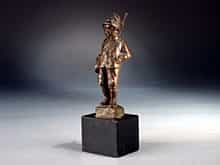 Kleine Bronzefigur eines Jägerknaben