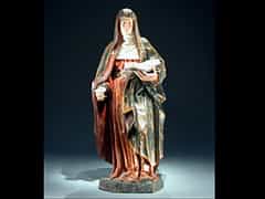  Große Schnitzfigur einer weiblichen Heiligen