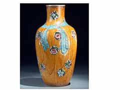  Vase mit Holzmaserung