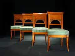 Satz von vier eleganten Biedermeier-Stühlen