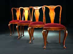 Satz von vier Stühlen im Rokoko-Stil