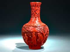 Kleine Rotlack-Vase
