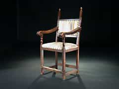 Kleiner Renaissance-Sessel