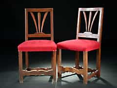 Paar rustikale Stühle