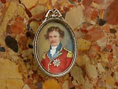 Ovales Miniaturportrait eines Herren in Offiziersuniform