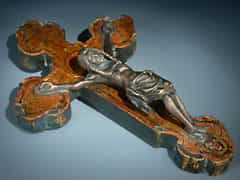 Spanisches Holzkreuz mit Bronze-Corpus