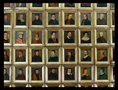Satz von 74 zusammengehörigen einheitlich in Waschgoldrähmchen montierten Portraits 