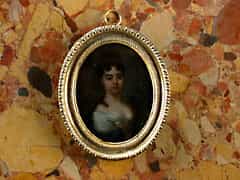 Ovales Miniaturgemälde einer Dame im Kostüm des 18. Jhdt.