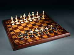 Italienisches Schachspiel mit Brett