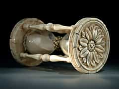 Venezianisches Stundenglas in Bein und Elfenbein