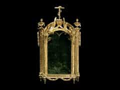 Geschnitzter und vollvergoldeter Louis XVI-Schrein
