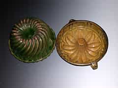 Zwei Keramik-Guglhupf-Formen