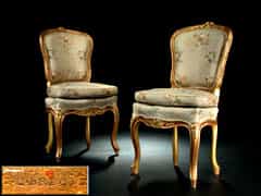 Paar französische Rokoko-Stühle