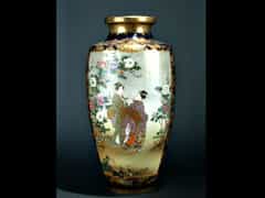 Große Porzellan-Sazuma Vase