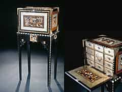 Seltenes, höchst fein gearbeitetes Renaissance-Kabinett-Kästchen auf ebonisiertem