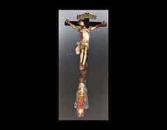 Christus-Kreuz mit trauernder Madonna