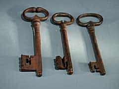 Konvolut von drei alten Schlüsseln