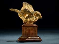 Kleiner feuervergoldeter Vogel in Bronze