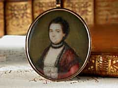 Ovales Miniaturportrait einer jungen Dame