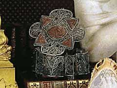 Silber-Filigrandose mit geschnitzten Reliefeinsätzen