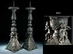Paar italienische hochbarocke Bronze-Kirchenleuchter