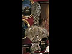 Große Büste eines heiligen Bischofs