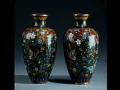 Paar kleine chinesische Cloisonné-Vasen