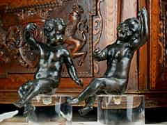 Paar Puttenfiguren in Bronze