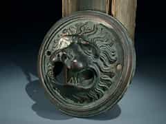 Bronzeguss einer Löwenmaske