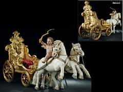 Seltene große, italienische Schnitzgruppe zweier Pferde, die einen vergoldeten Schlitten ziehen